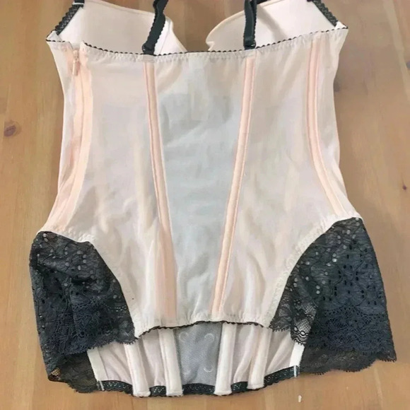 Victoria’s  Secret Pale Pink Boned Corset, Faux Front Lace Up, Side Zipper 34B - Picture 5 of 13